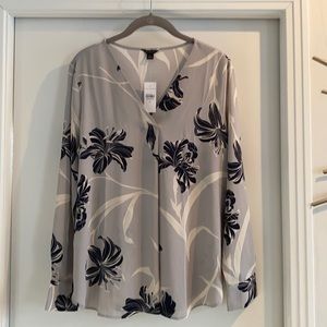 NWT- Blouse